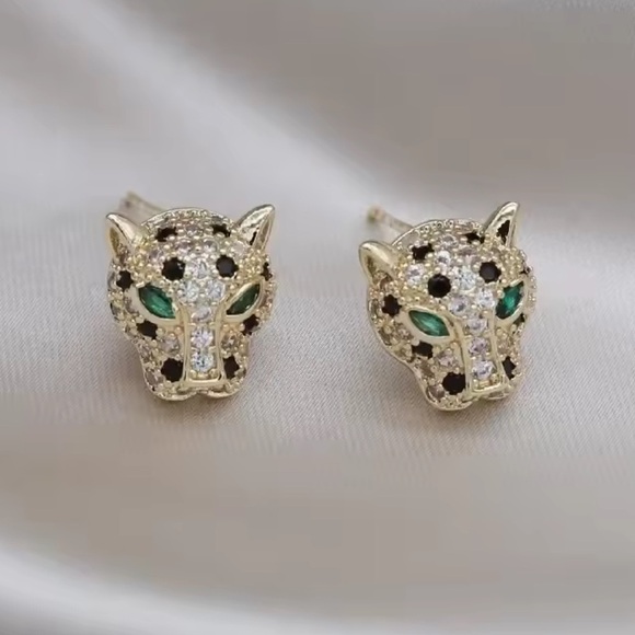 Panthere Gold Green Eyes Stud Earrings - Picture 2 of 7